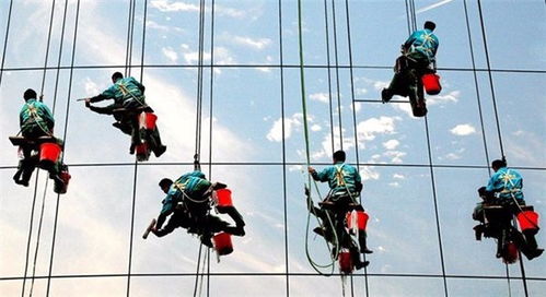 广州荔湾玻璃幕外墙清洗步骤与要求